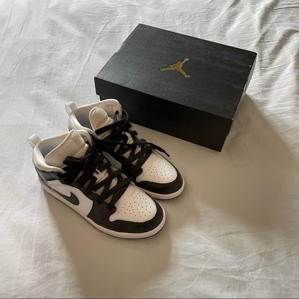 Nike Jordan 1 Mid